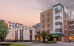 Holiday Inn Express Hotel Dublin Airport